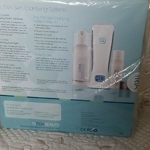 TRIA BEAUTY Clarifying Blue Light Kit